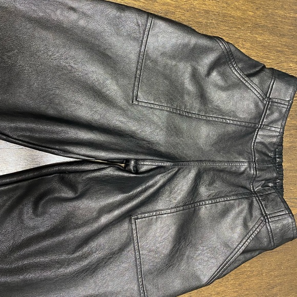Spanx by Sarah Blakely Faux Leather Joggers Elastic Waist Size Small - Picture 9 of 10